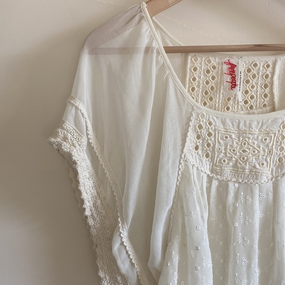 Free people, White flowy blouse, size small - Picture 3 of 10